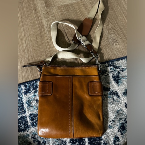 Authentic Coach Crossbody Bag - Picture 2 of 6